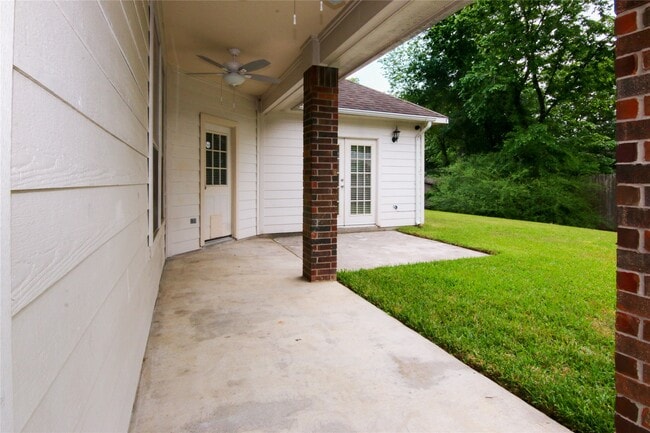 Building Photo - 322 Wild Bird Dr