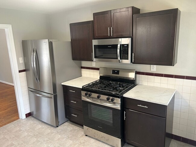 Primary Photo - Lovely refreshed Southhampton home
