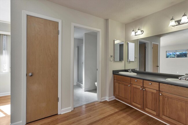 Building Photo - Tons of Space l Great Schools l Prime Sili...