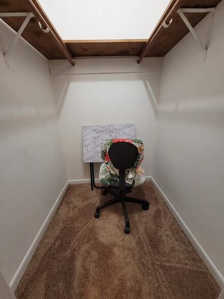 walk in closets in both bedrooms - 2501 Washington St