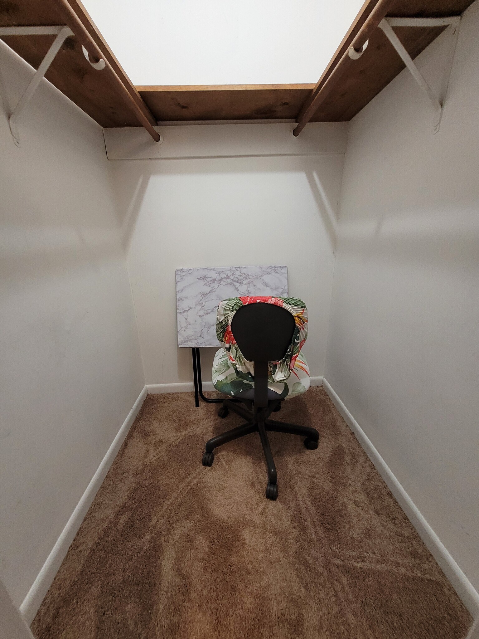 walk in closets in both bedrooms - 2501 Washington St