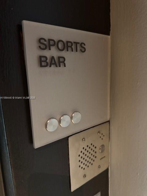 Building Photo - 500 Brickell Ave