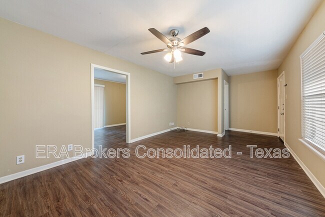 Building Photo - 106 Winn Ave