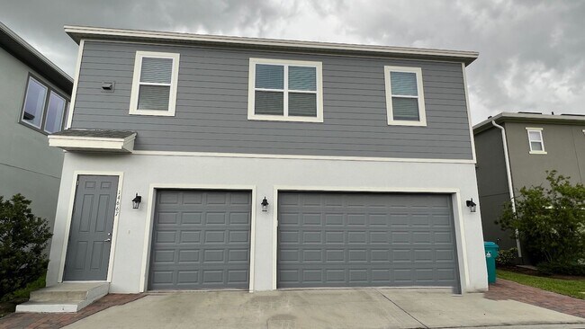 Building Photo - Like New 1/1 Garage Apartment with 1-Car G...
