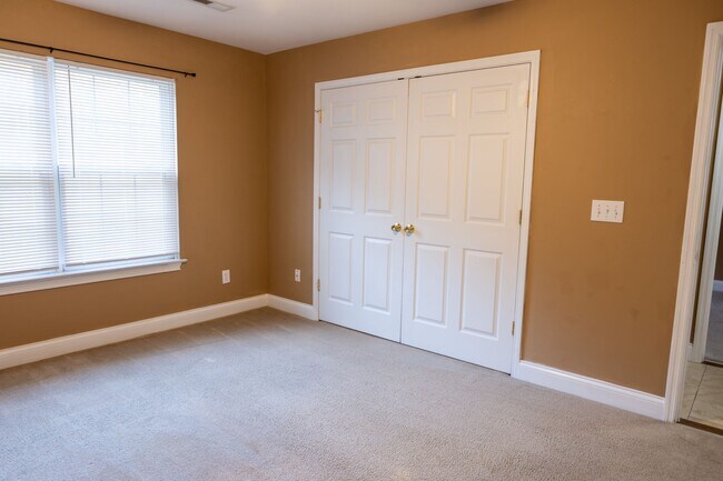 Master bedroom - 3800 Duncan Rd
