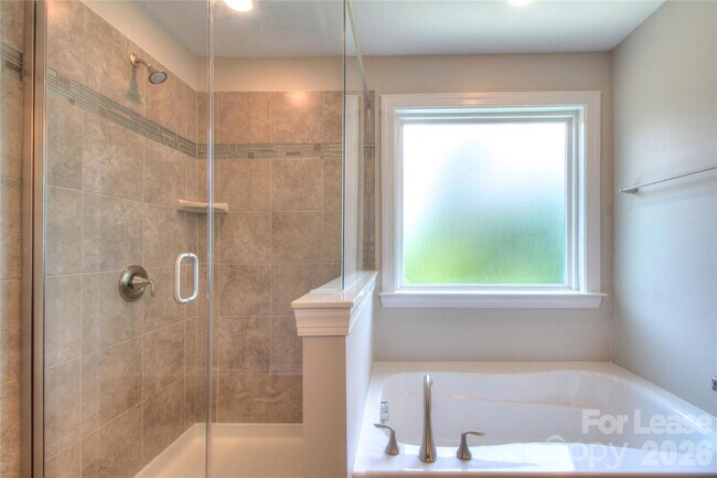 Building Photo - 3013 Hamilton Mill Dr