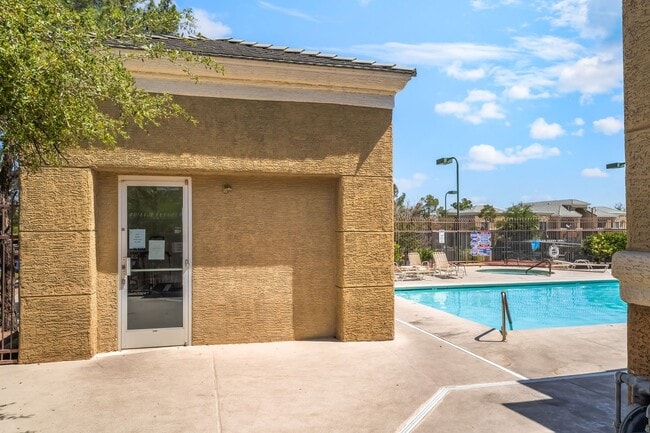 Building Photo - Stylish Condo with Stunning Strip Views!