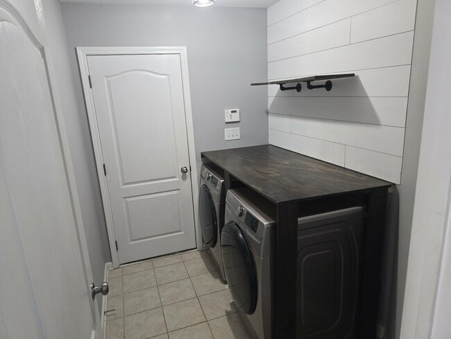 Building Photo - 131 Regatta Way