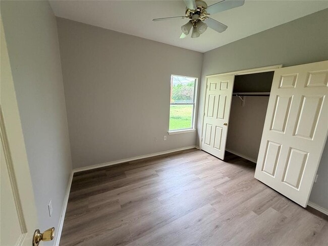 Building Photo - 508 Tablerock Cir