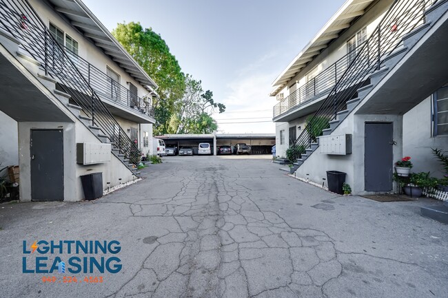 Building Photo - 14753 1/2 Vanowen-4B