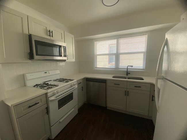 Building Photo - 4013 Taylor Blvd