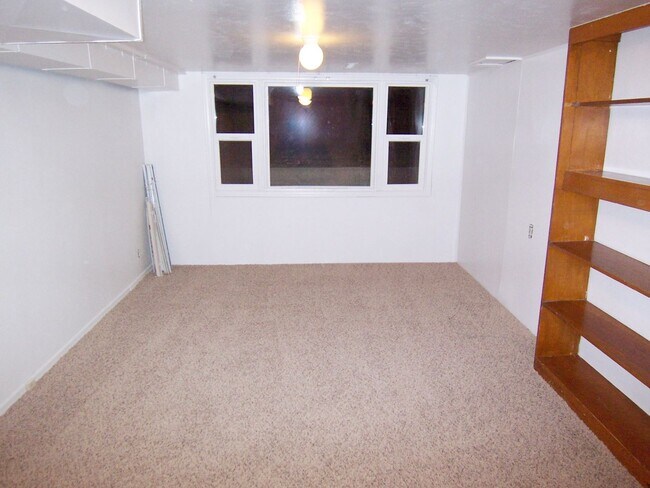 Building Photo - 85 Princeton Ave