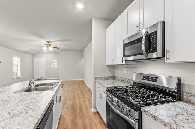 Building Photo - 2637 Shady Cedar Ct