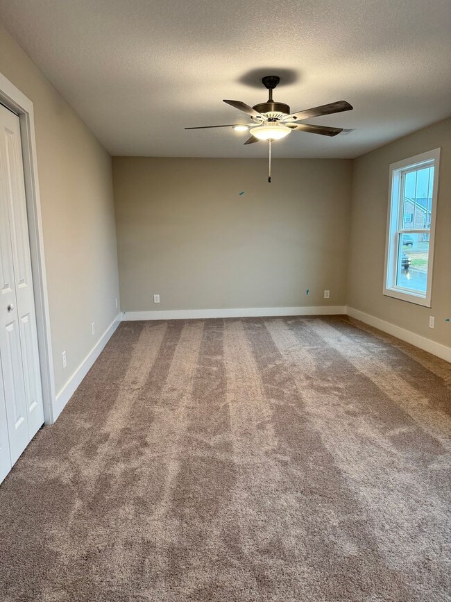 Building Photo - Maryville 37803 - Brand New 4 bedroom, 2.5...