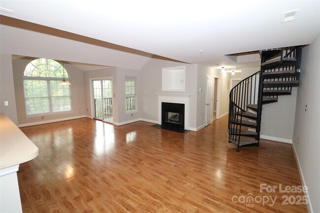 Building Photo - 2558 Carya Pond Ln