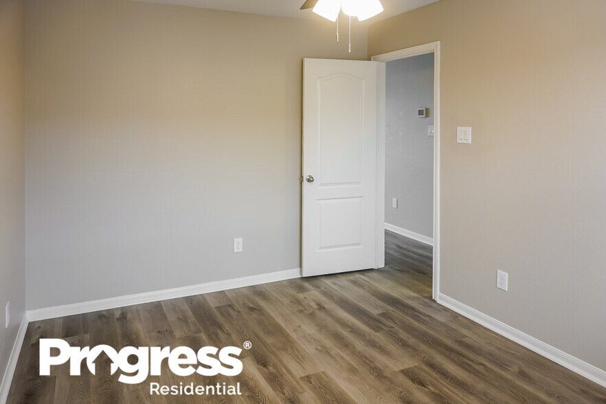 Building Photo - 5139 Misty Ln