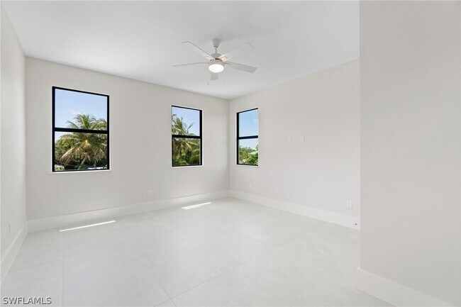 Building Photo - 2769 Van Buren Ave