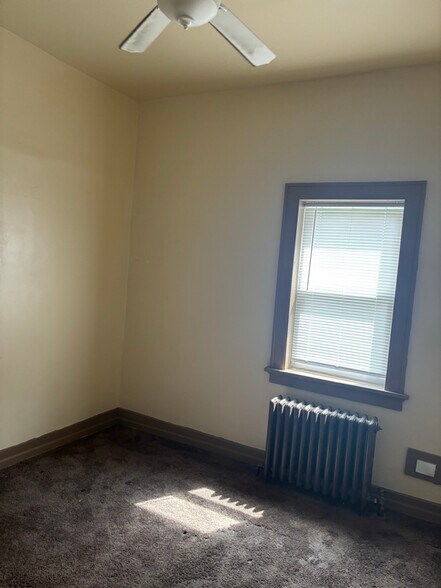 Building Photo - 5430 W Burnham St