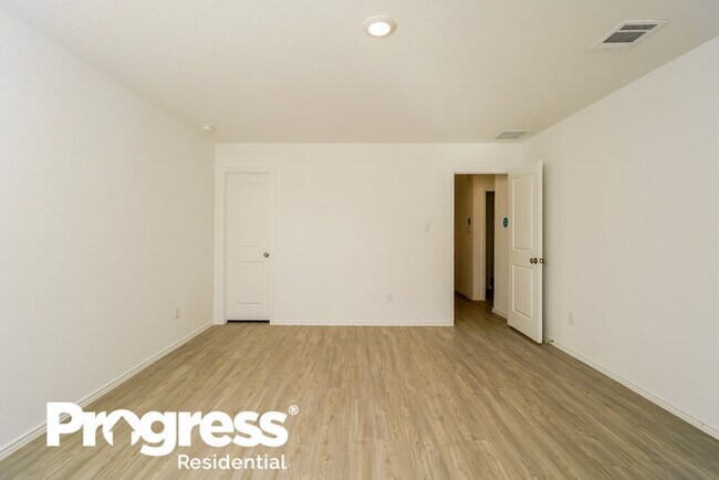 Building Photo - 5933 Antonio Pl