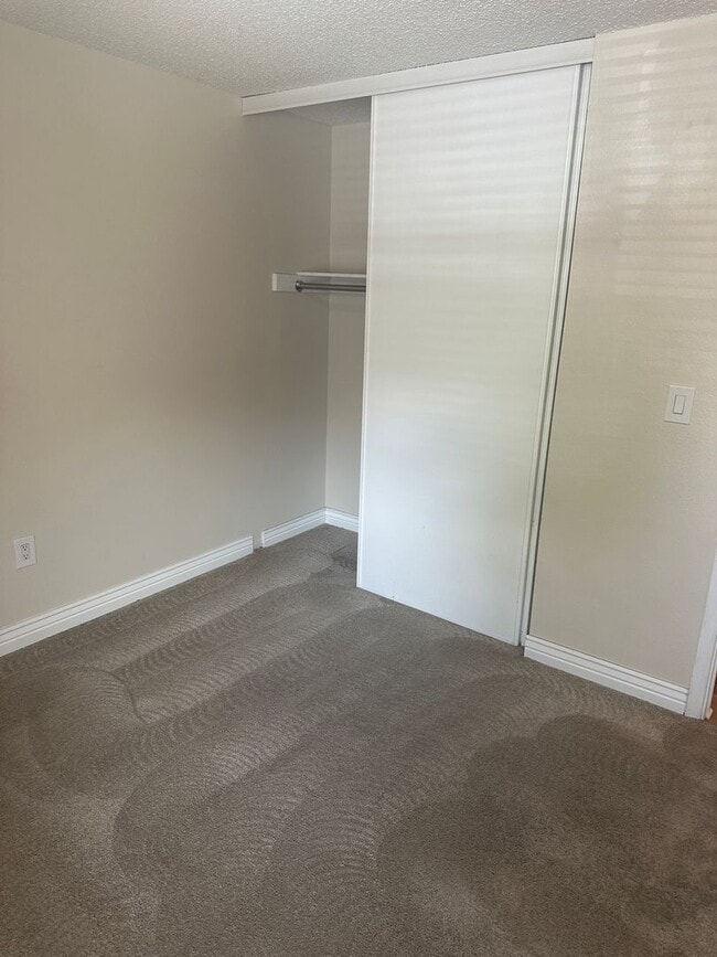 Building Photo - Clean 3 bedroom, 2 bathroom condo in Westminster!