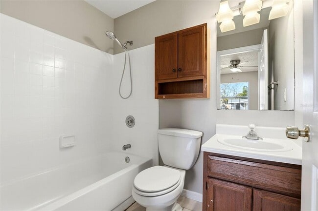 Building Photo - 1972 Bonneville Dr