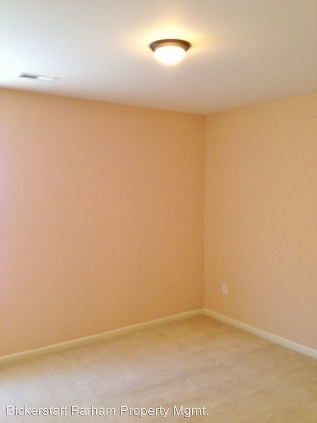 Building Photo - 4 br, 2 bath House - 70 Misty Forest Dr