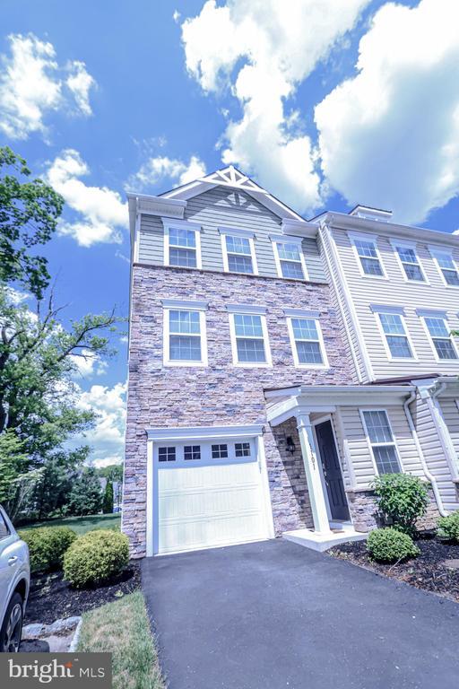 Building Photo - 1101 Hights Farm Rd N