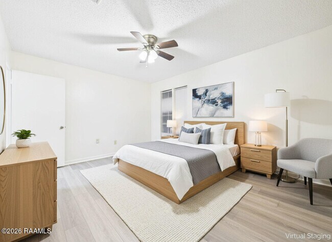 Building Photo - 809 Fox Run Ave