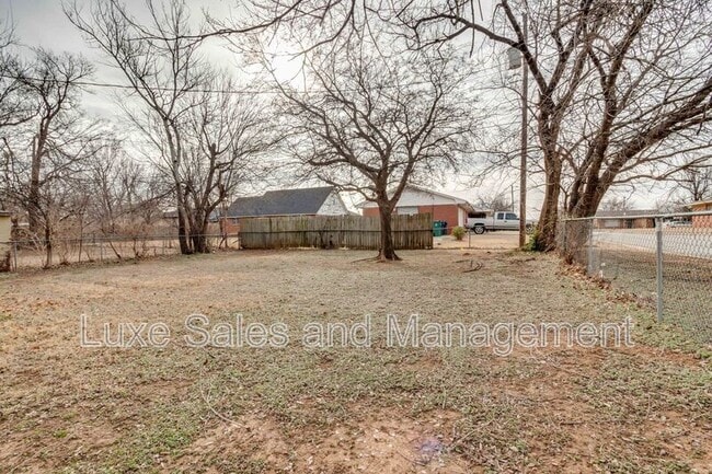 Building Photo - 236 NW 85th St