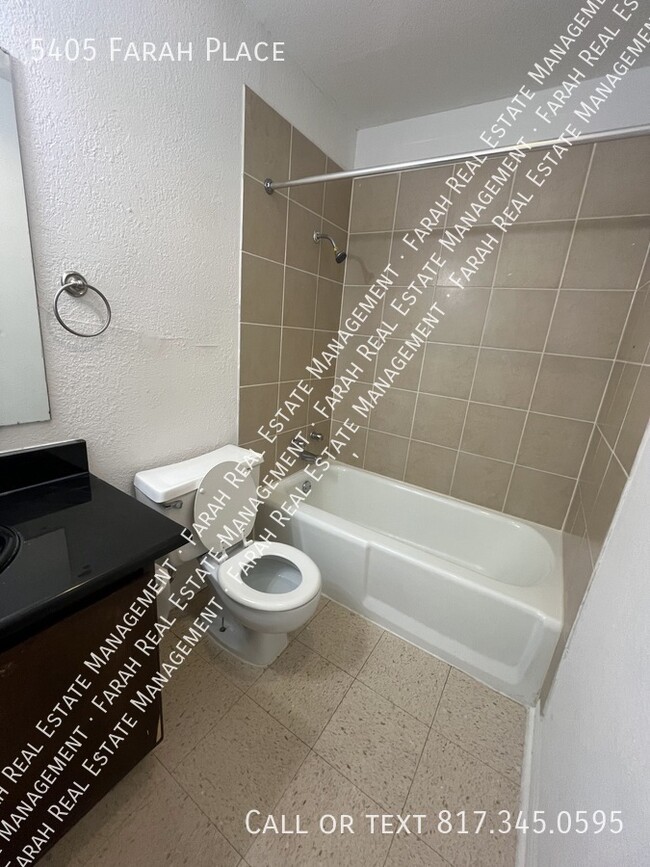 Building Photo - 5405 Farah Pl