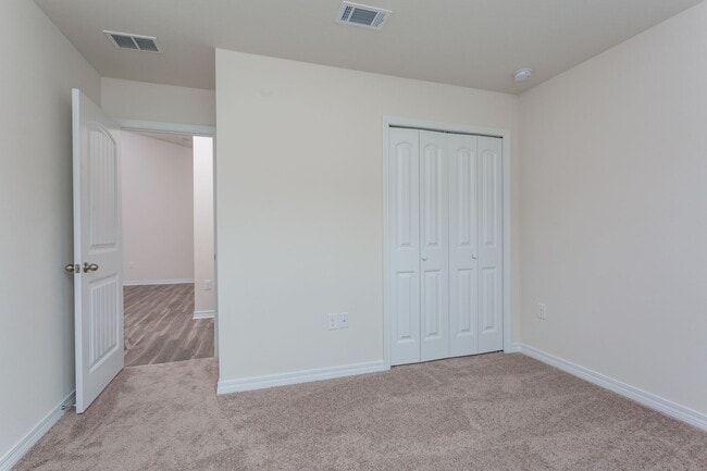 Building Photo - 5664 Peach Dr