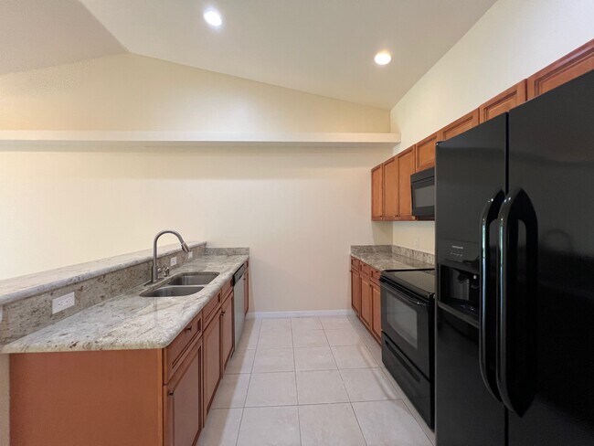 Building Photo - 3320 SW 7th Pl