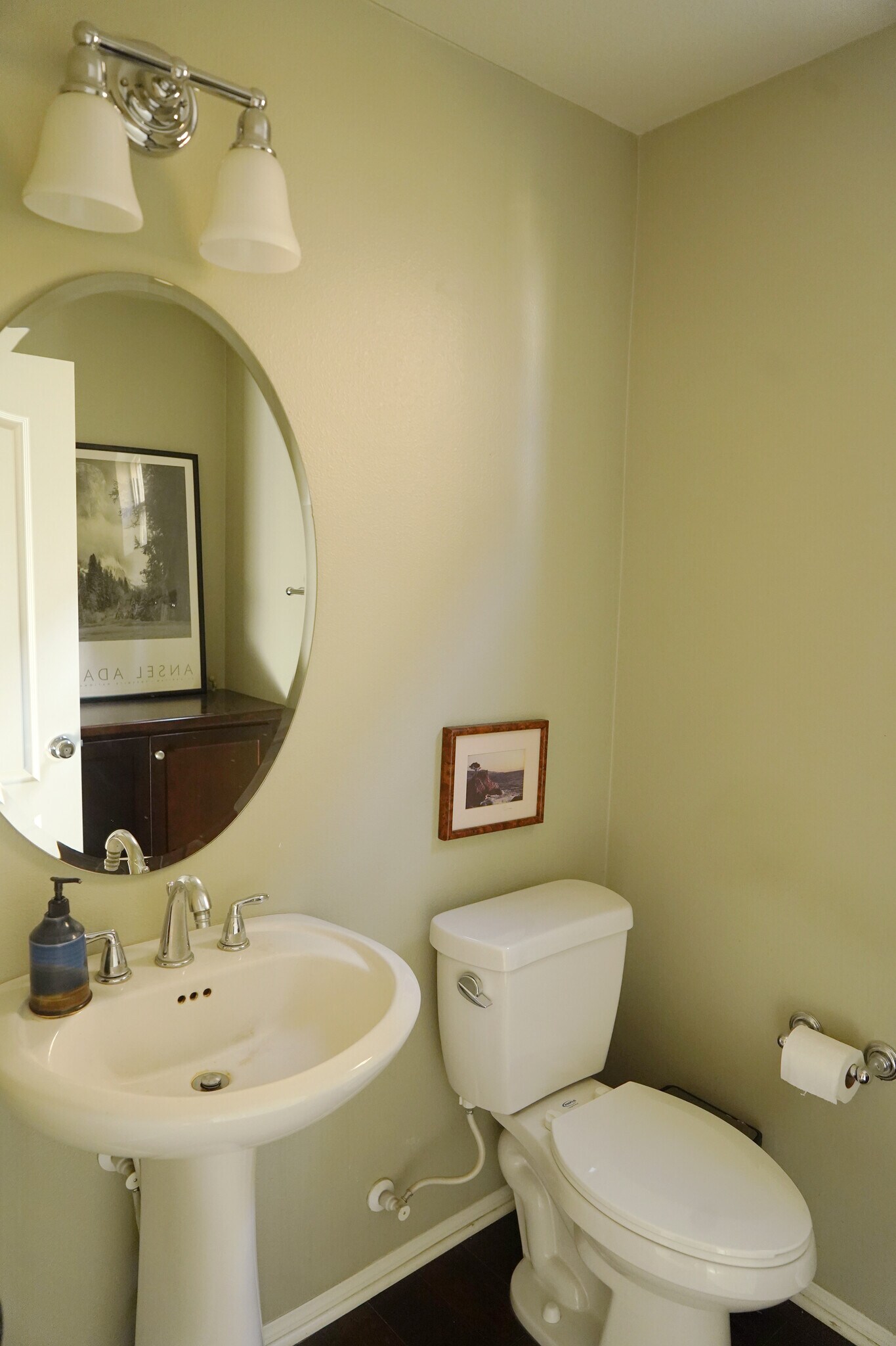 Downstairs 1/2 Bathroom - 951 N Sunrise Ln