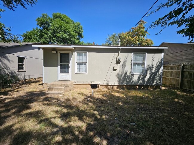 Building Photo - Charming 2-Bedroom, 1-Bathroom Home in Duncan, Oklahoma