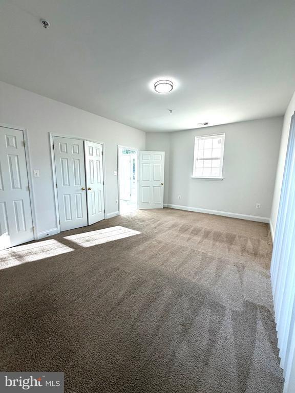 Building Photo - 107 Burck St