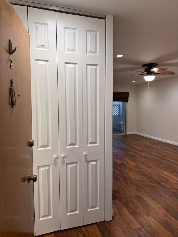 Building Photo - 8710 Delgany Ave