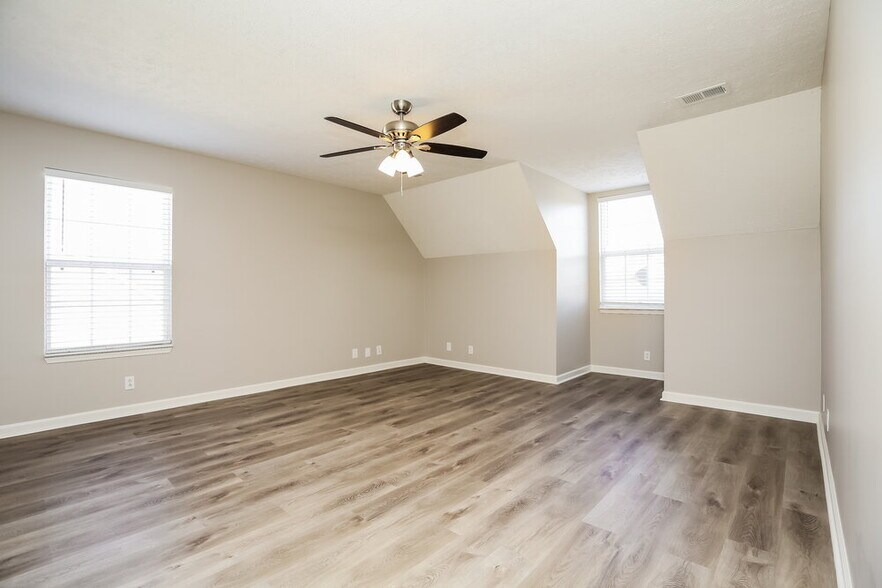Building Photo - 1111 Nahanee Ct