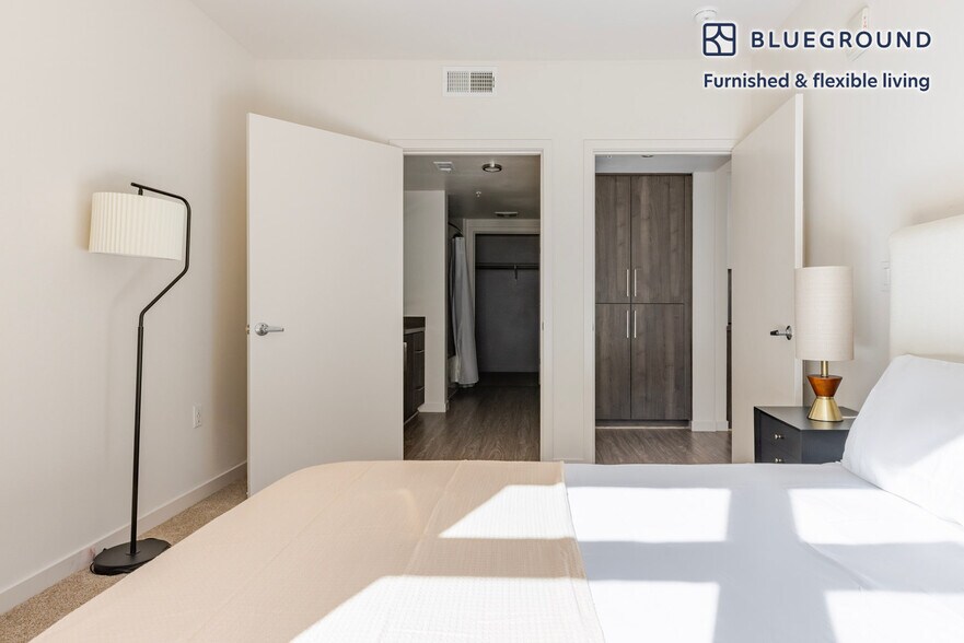 Building Photo - 650 E Capitol Ave