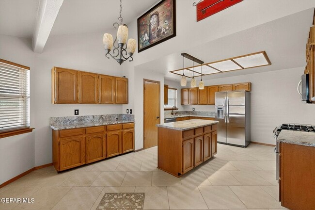 Building Photo - 851 Dulce Tierra Dr