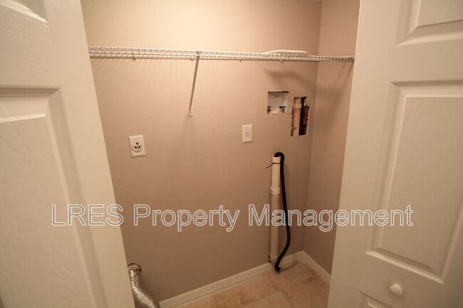 Building Photo - 4723 S Texas Ave