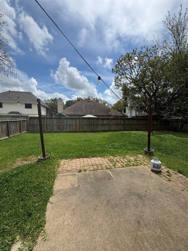 Building Photo - 24315 Tucker House Ln