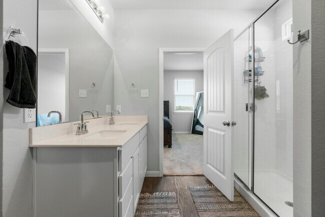 Building Photo - 212 Apache Plum Dr