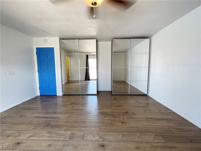 Building Photo - 3548 Silver Bend St