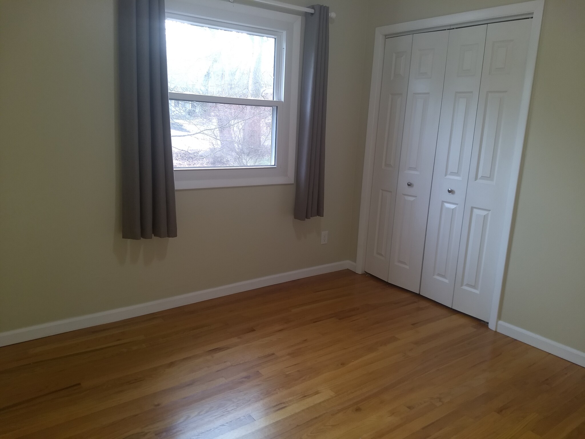Second bedroom - 16351 Petro Dr