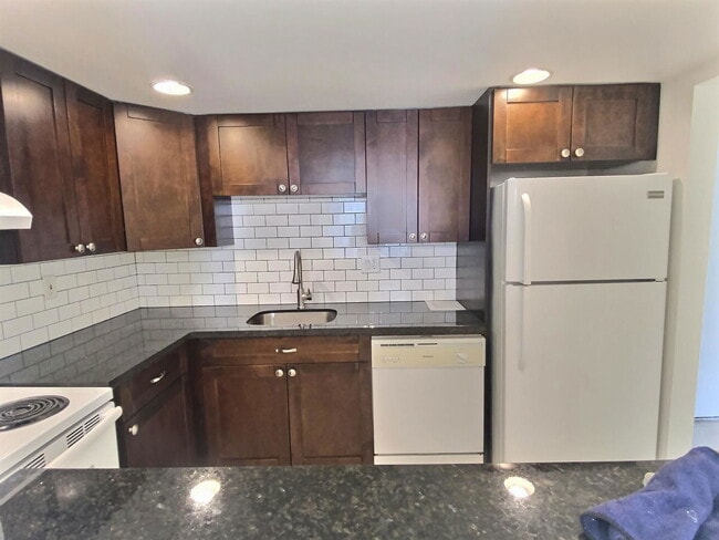 Primary Photo - 1421 S Ocean Blvd