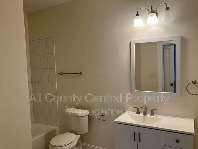 Building Photo - 2725 23rd St SW