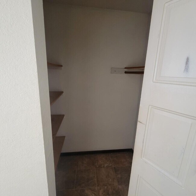 Building Photo - 506 Jefferson St