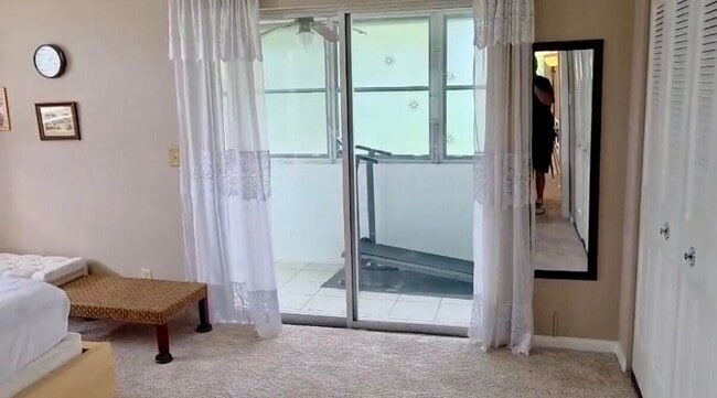 Building Photo - 226 Windsor J