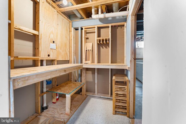 Building Photo - 17429 Gallagher Way