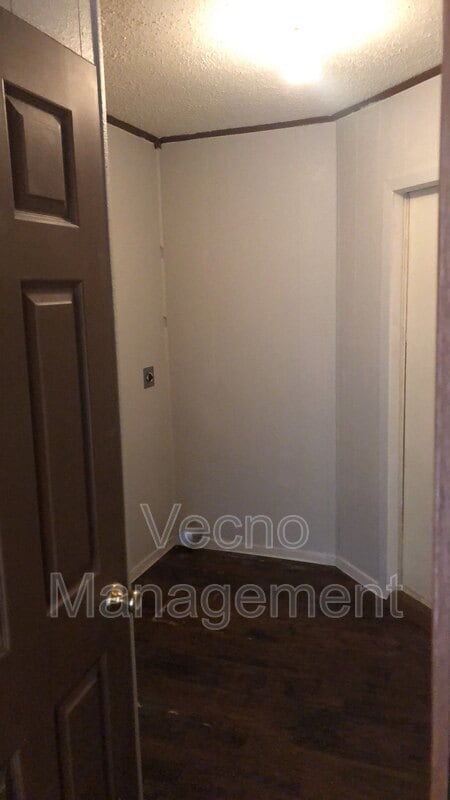 Building Photo - 201 S Preston Rd